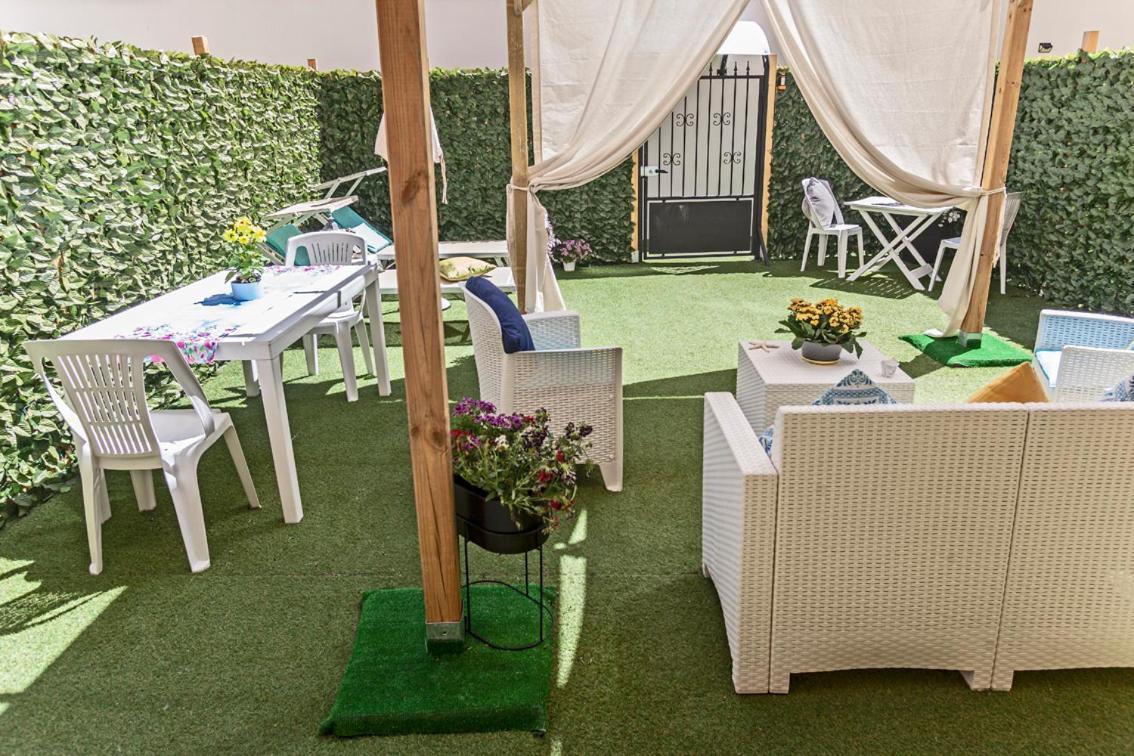Garden Sant'Avendrace Villa Cagliari Exterior foto